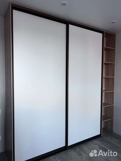 Двери с раздвижным механизмом