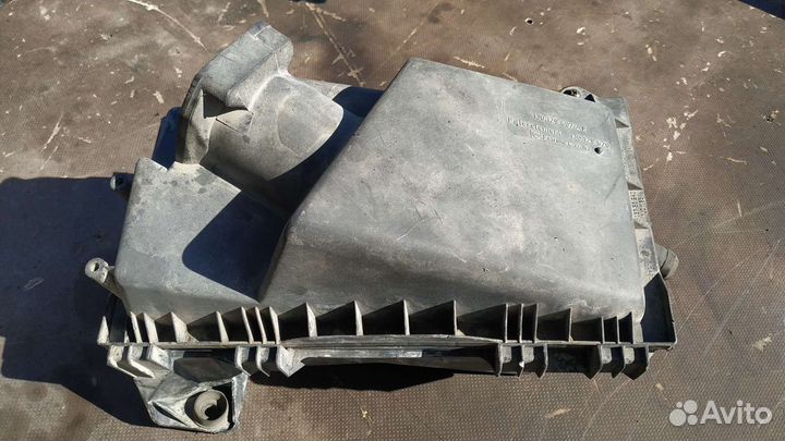 Корпус воздушного фильтра Октавия Тур 1.6 AKL