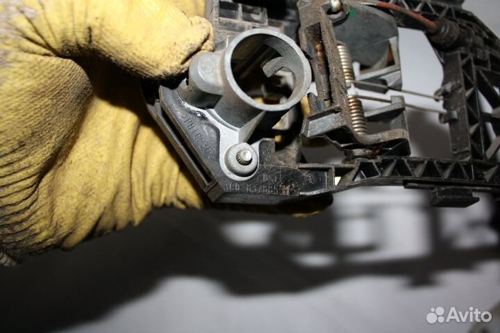 Замок двери VW Passat B7 Audi Q3 Q5 Q7 3C1837015A