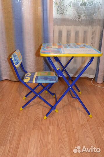Набор детской мебели (стол + стул)