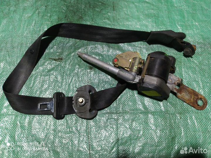 Ремень безопасности передний правый Toyota Carina