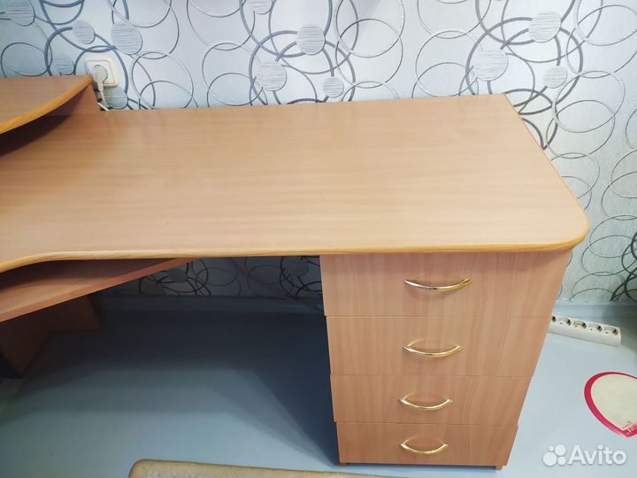 Угловой письменный стол бу