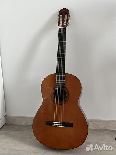 Классическая гитара yamaha c40