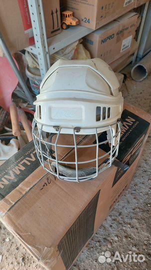 Хоккейный шлем детский, хоккейная клюшка