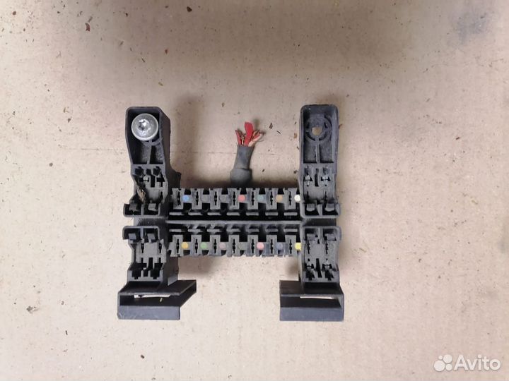 Блок предохранителей салона Mercedes w221