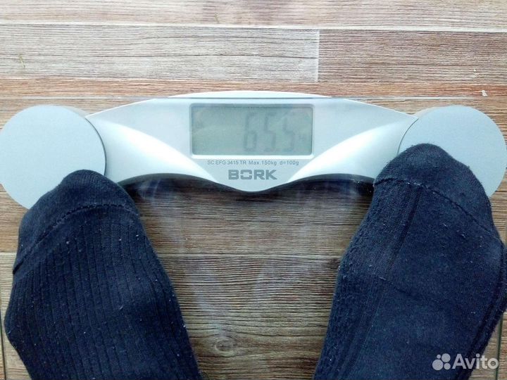 Весы напольные электронные Bork 150 кг