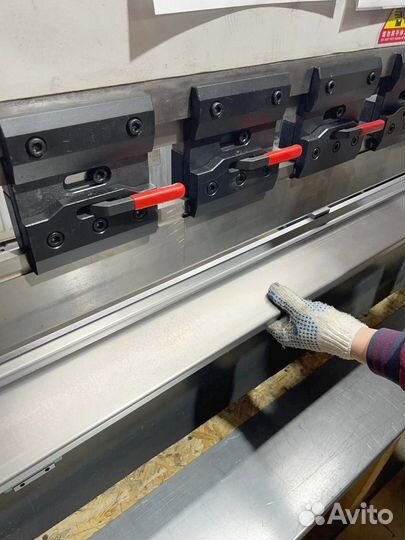 Ремонтный порог Toyota Corolla E120 седан