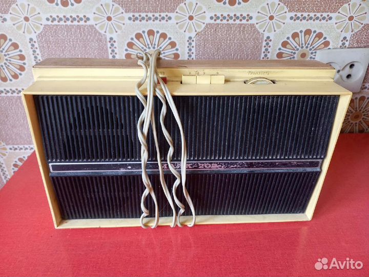 Трёхпрограммный Радиоприемник Маяк 202