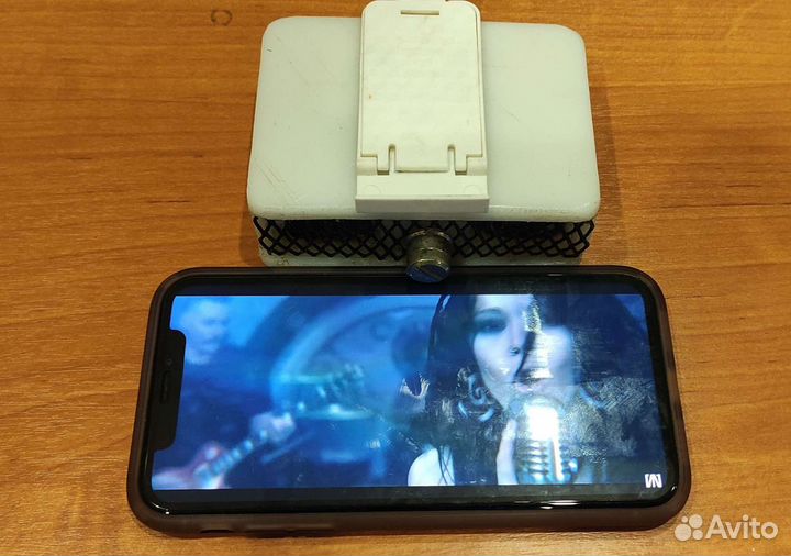 Блютуз колонка подставка для телефона