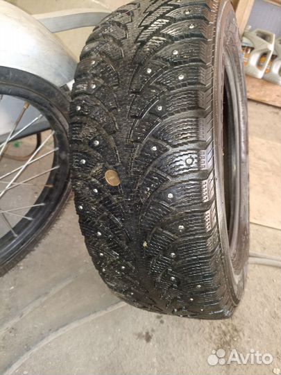 Nokian Tyres Hakkapeliitta 4 215/60 R16