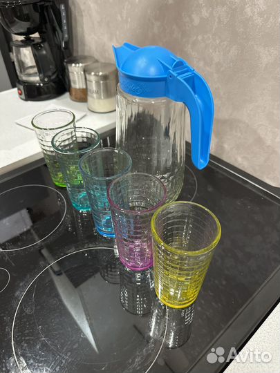 Кувшин и 5 стаканов