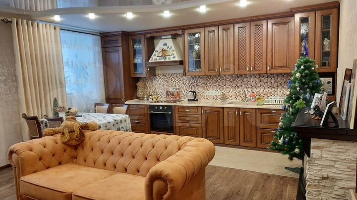 3-к. квартира, 93 м², 4/4 эт.