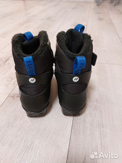 Лыжные ботинки