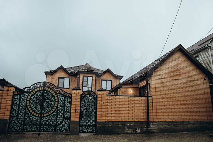 Дом 320 м² на участке 6 сот.