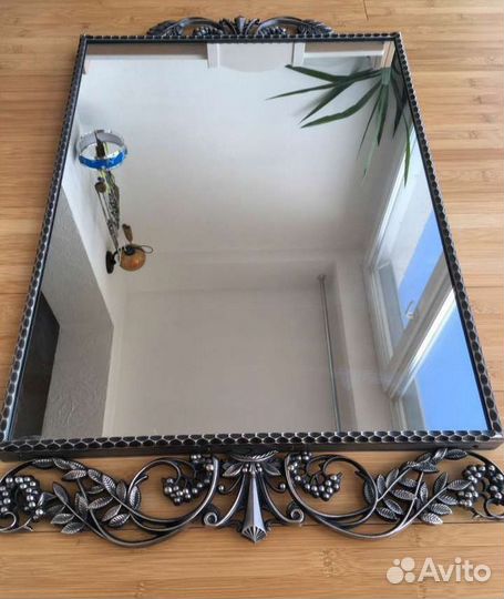 Консоль, зеркала, бра зик змеевик