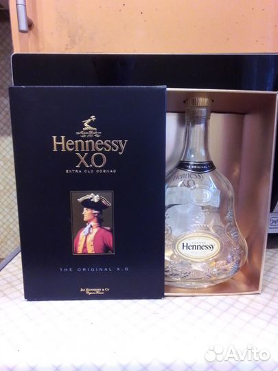 Пустые бутылки из под коньяка франция