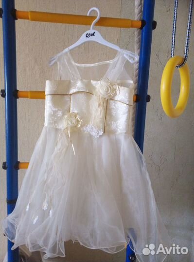 Платье нарядное для девочки на выпускной из садика