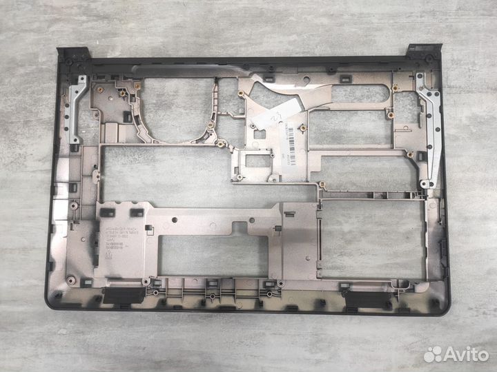Нижняя часть (поддон) ноутбука Dell 15 5000 черный