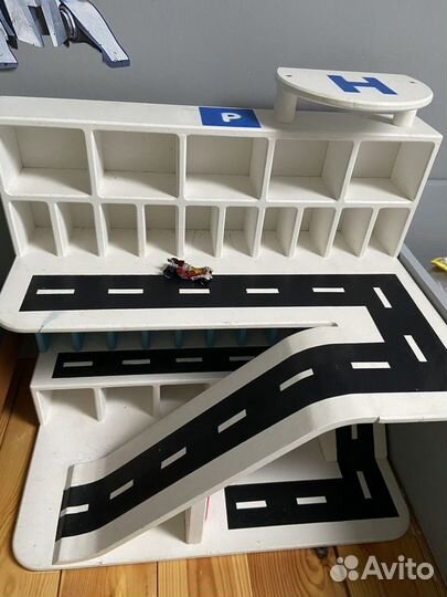 Парковка для машинок б/у