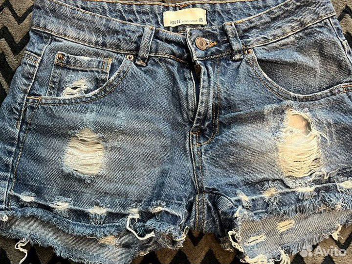Продам джинсовые шорты