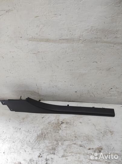 Обшивка порога левого Renault Megane III 2009-2016