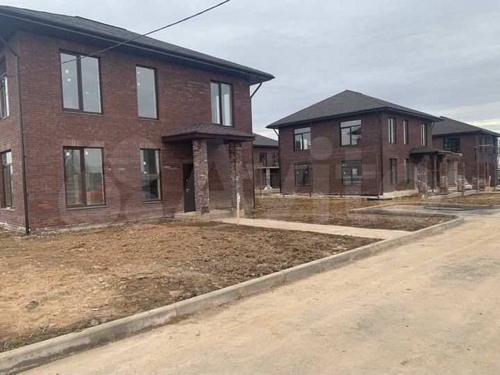 Дом 189 м² на участке 6 сот.