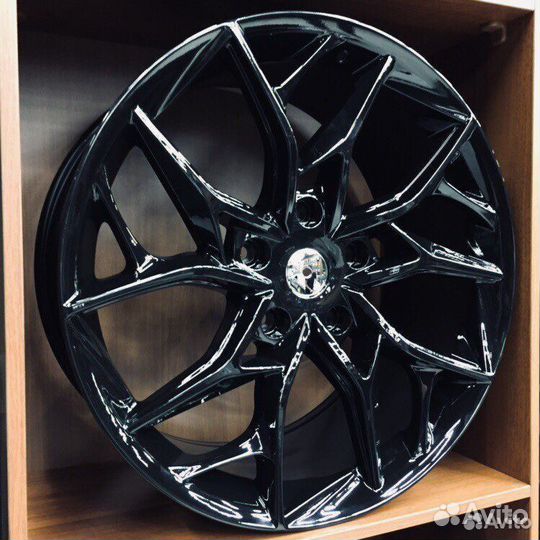 Литые диски R22 5x150 Toyota LC200 Lexus LX