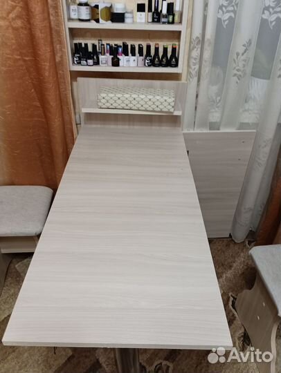 Стол для маникюра складной с полкой