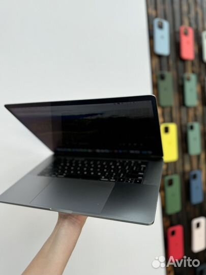 Apple MacBook Pro 15 2019год