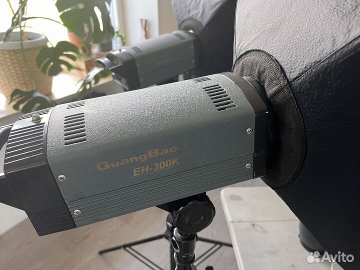 Комплект студийного света 300дж х3 guangbao