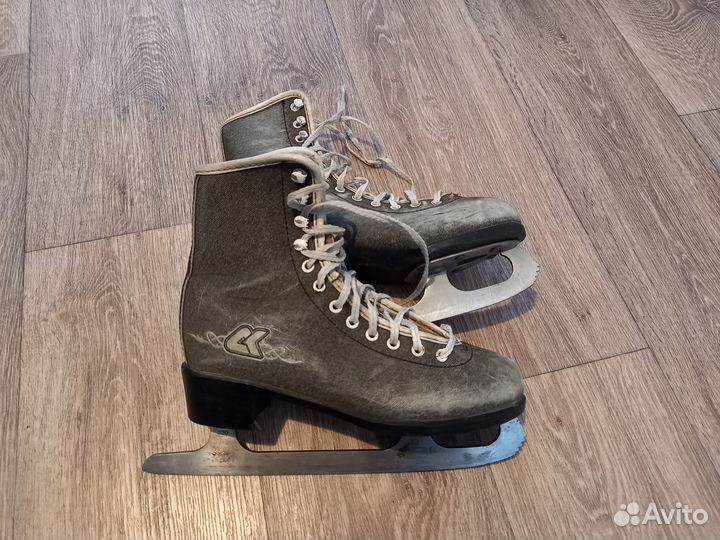 Коньки размер 35