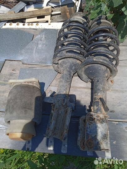 Стойки на Мерседес vito