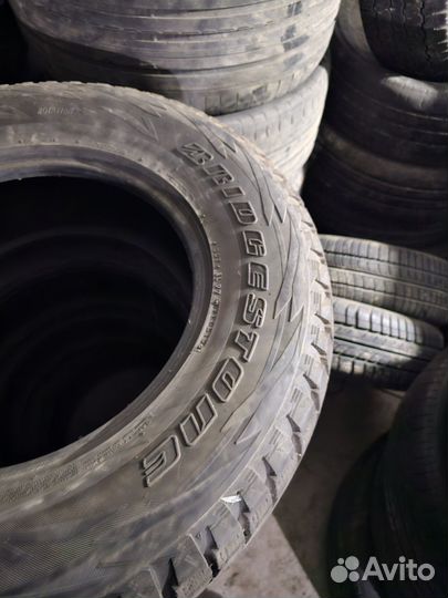 Bridgestone Blizzak DM-V1 275/65 R17