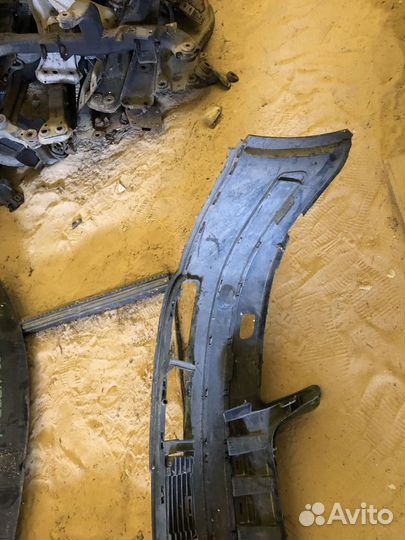 Бампер Passat (B5)