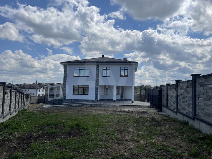 Дом 352,6 м² на участке 9,1 сот.