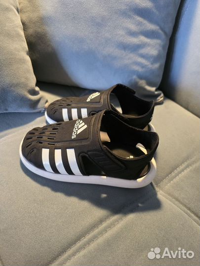 Сандалии Adidas 30 детские