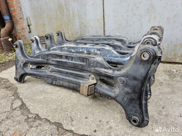 Балка задняя Toyota Camry 50 2011 - 2018