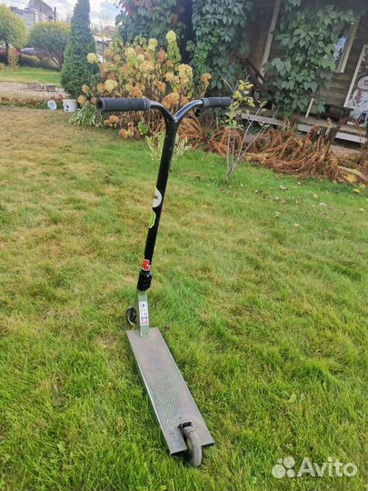 Трюковой самокат tech team shreder