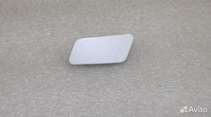 Lexus LX 570 Крышка омывателя левая 2015-2021