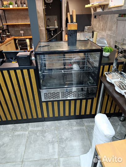 Холодильная витрина