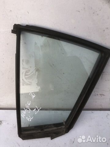 Форточка левая Mazda 3 BL