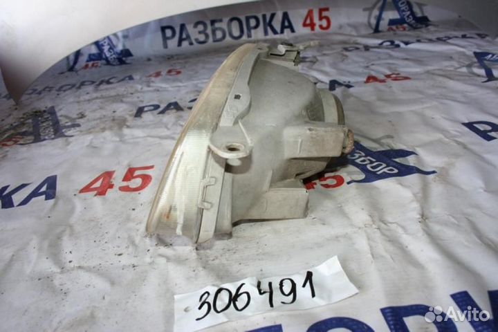 Фара правая для Toyota Corolla 8 1995-2002г