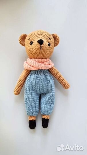 Игрушка. Вязаный мишка. В наличии