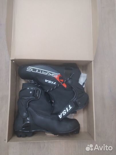 Лыжные ботинки tisa skate S80018