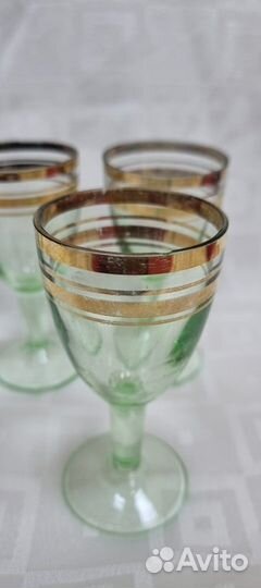 Рюмки на ножках 6 шт. Цветное зелёное стекло