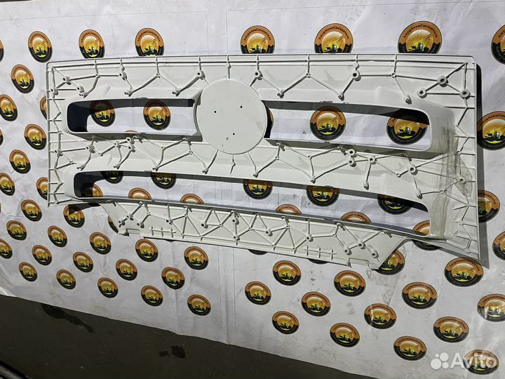 Средняя часть бампера sany