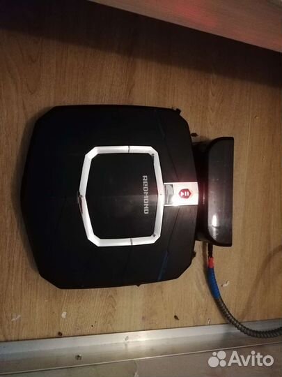 Робот пылесос Redmond rv 250