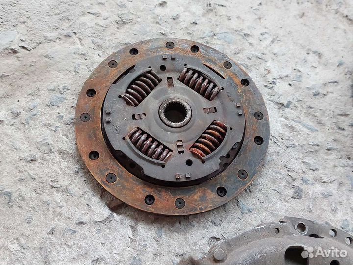 Сцепление Фольксваген Пойнтер 1.0