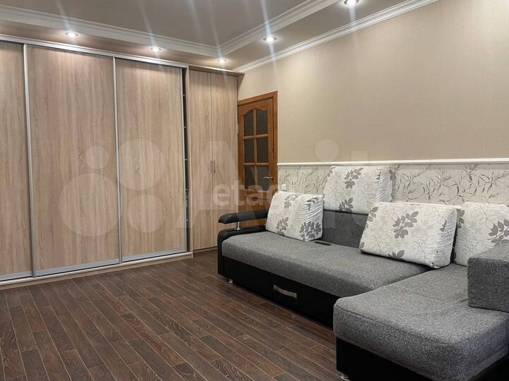 2-к. квартира, 60 м², 3/9 эт.