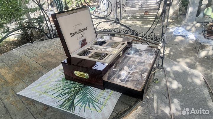 Ототчный набор столовых приборов 72 предмета